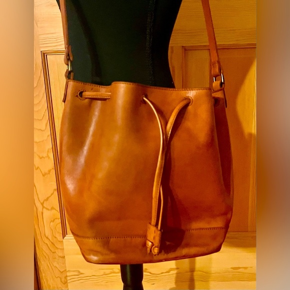 Madewell Tan Leather Bucket Bag Interior Pockets Large Maybe Lafayette Classic - Picture 1 of 17